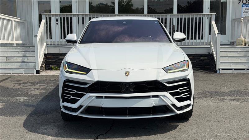 Used 2020 Lamborghini Urus AWD/4WD image 9