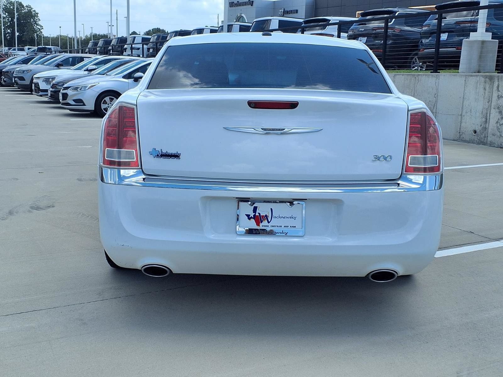 Used 2014 Chrysler 300 RWD image 7