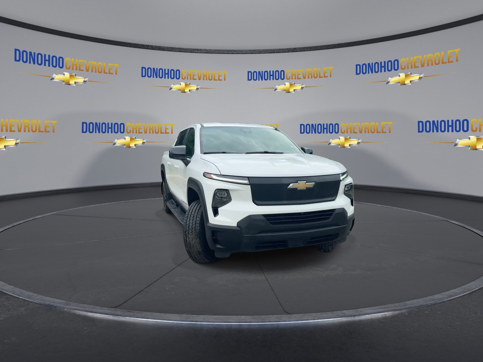 Used 2024 Chevrolet Silverado EV W/T AWD/4WD image 6