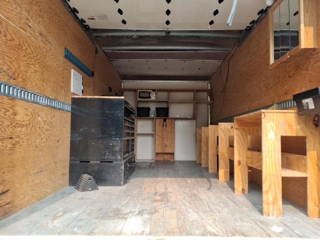 Used 2023 Ford E-450 and Econoline 450 Super Duty w/ Power Windows & Locks Group RWD image 14