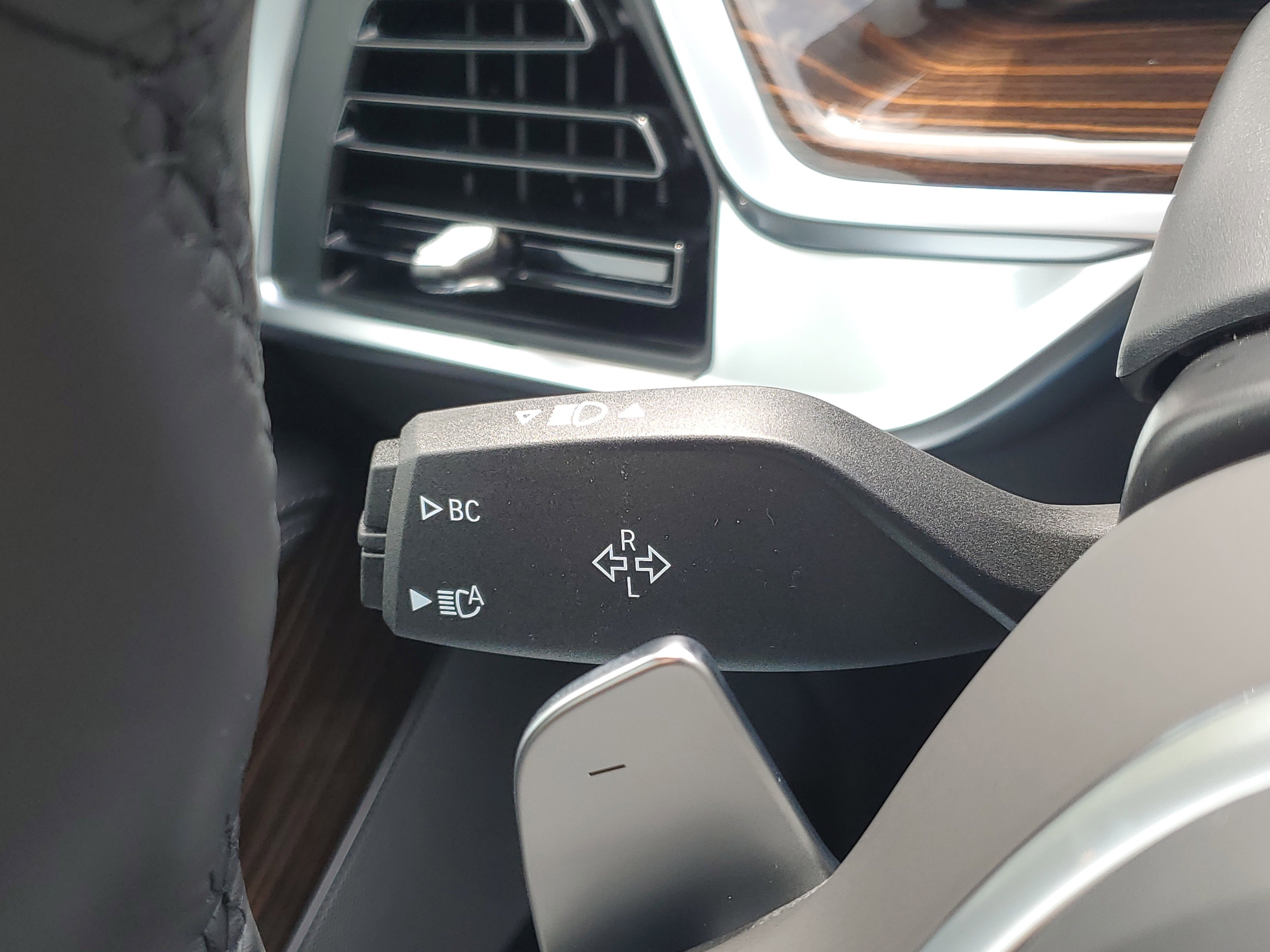 New 2026 BMW X5 xDrive40i w/ M Sport Package AWD/4WD image 13