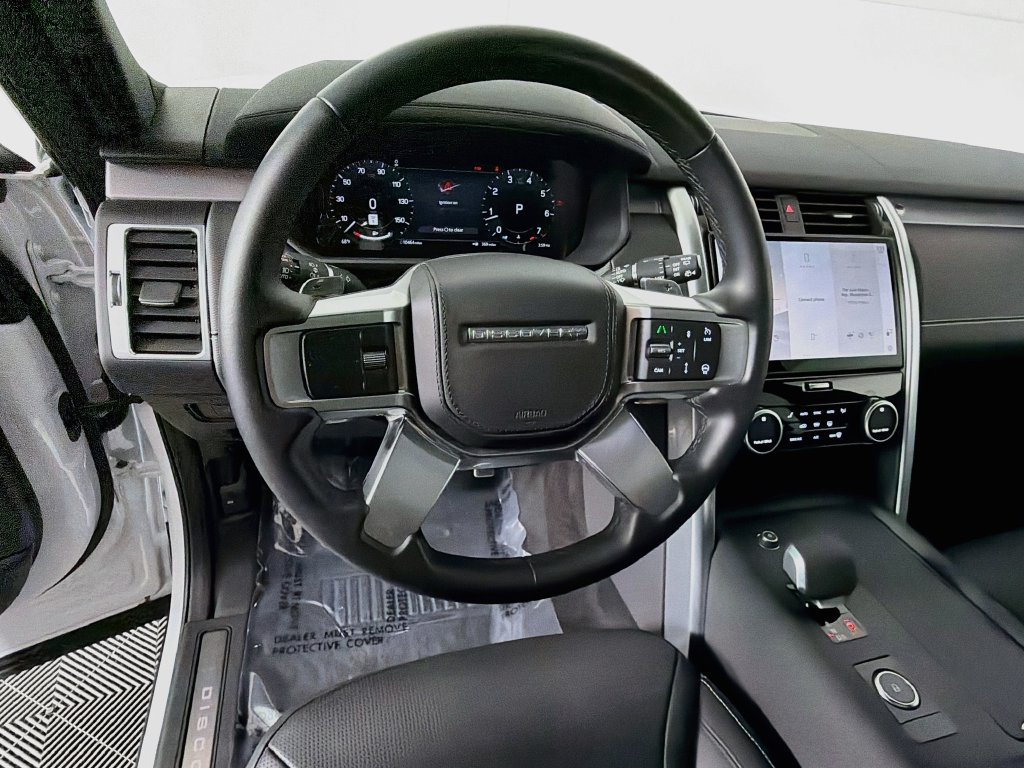 Certified 2025 Land Rover Discovery Dynamic SE AWD/4WD image 11