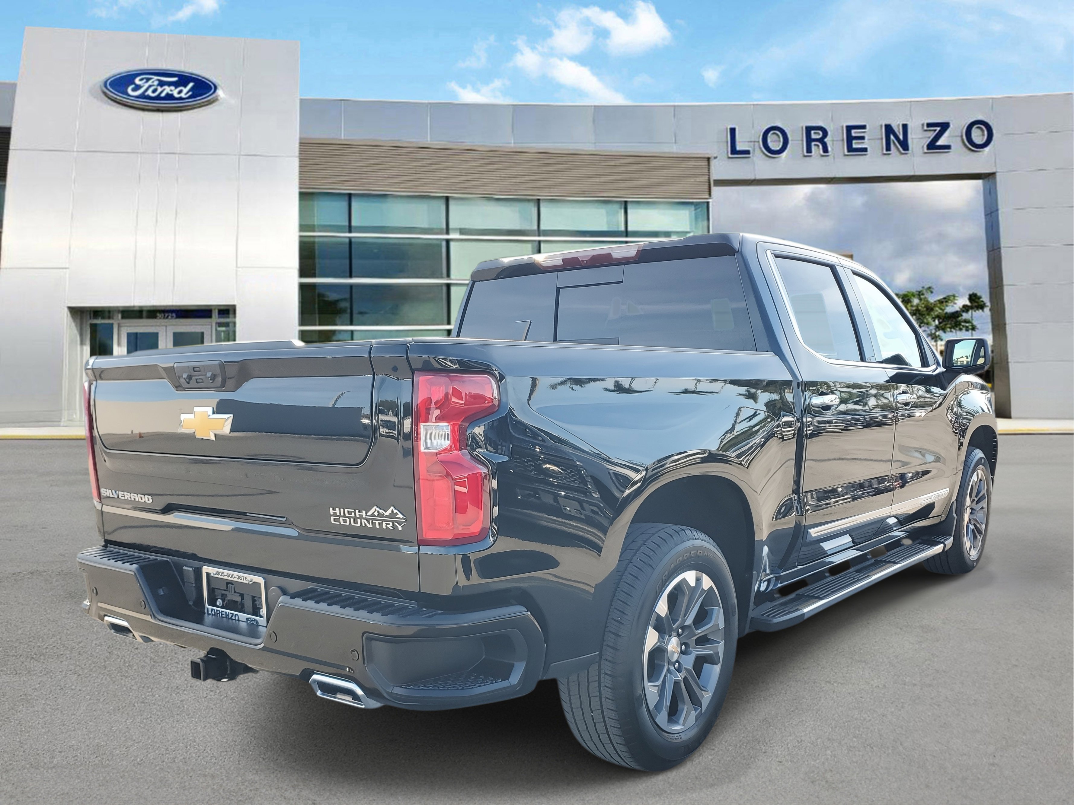 Used 2025 Chevrolet Silverado 1500 High Country image 5