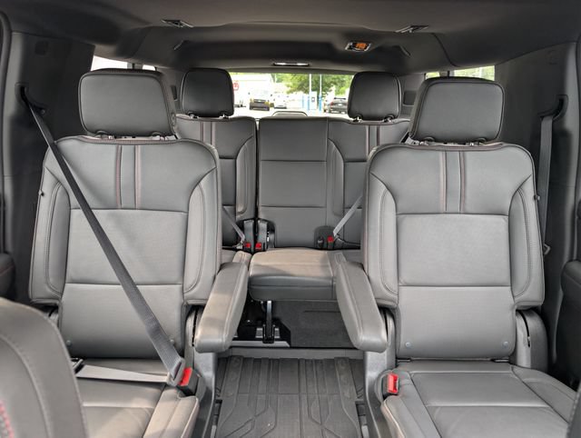 Used 2024 Chevrolet Suburban RST w/ Luxury Package AWD/4WD image 16