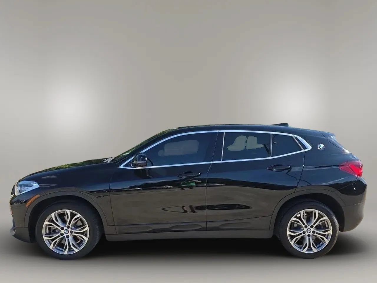 Used 2022 BMW X2 sDrive28i w/ Convenience Package FWD image 5