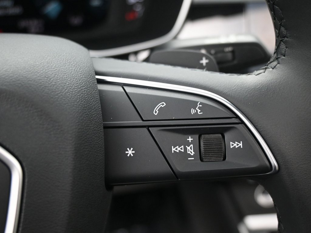 Used 2024 Audi Q3 2.0T Premium w/ Convenience Package image 25