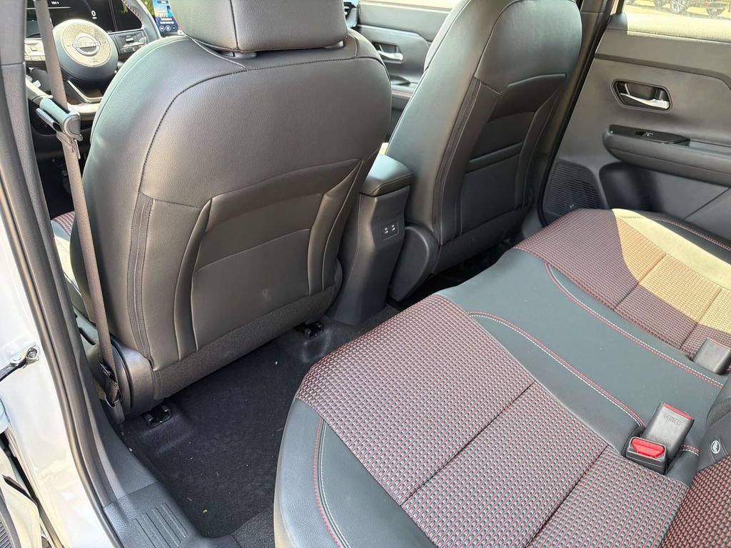 New 2026 Nissan Kicks SR FWD image 19