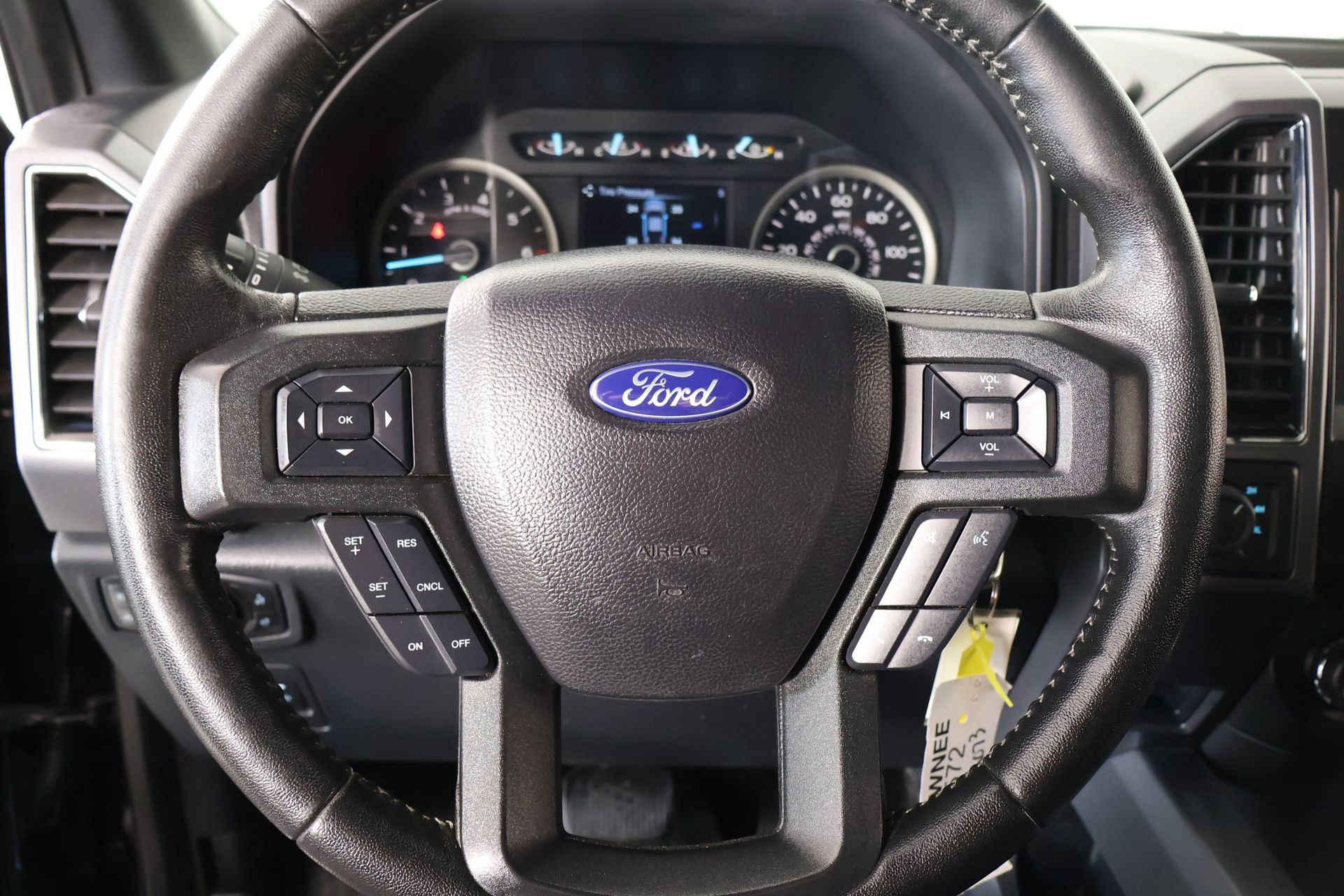 Used 2019 Ford F150 XLT w/ Equipment Group 302A Luxury AWD/4WD image 3