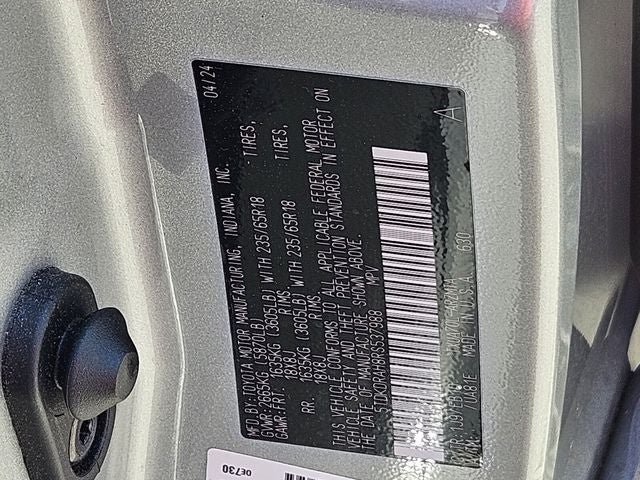 Used 2024 Toyota Highlander XLE FWD image 46