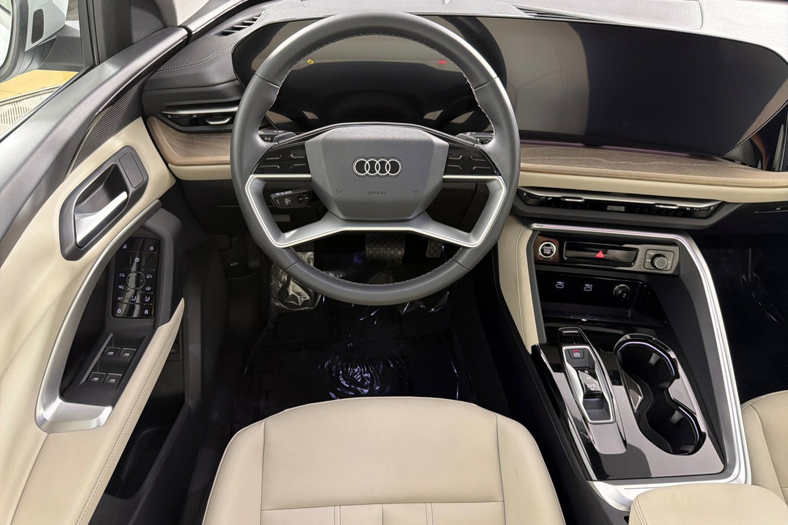Used 2025 Audi Q5 Premium w/ Convenience Package AWD/4WD image 13