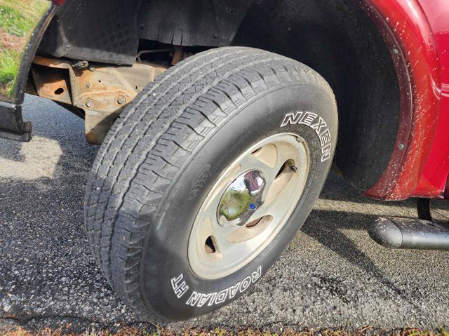 Used 1998 Ford F150 XLT AWD/4WD image 9