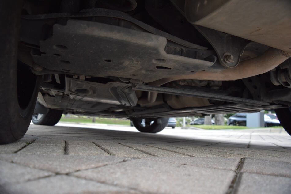 Used 2020 Volvo XC40 T5 Momentum w/ Protection Package Premier image 97