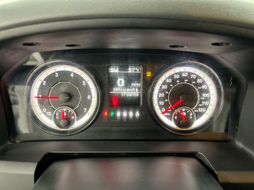 Used 2016 RAM 1500 Classic SLT AWD/4WD image 12