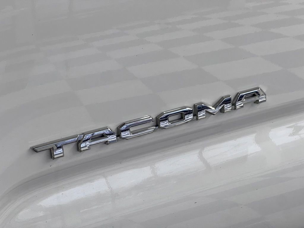 Used 2020 Toyota Tacoma SR5 image 37