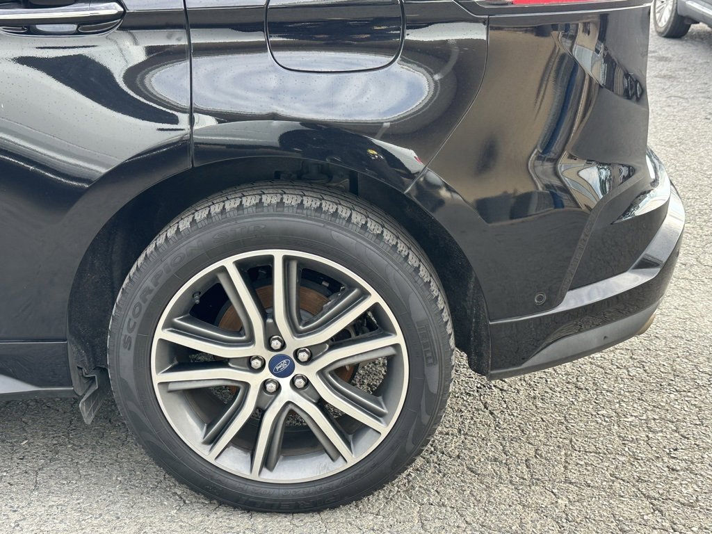 Used 2019 Ford Edge Titanium w/ Equipment Group 301A image 40