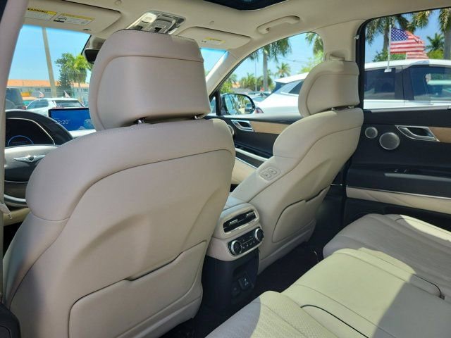 Used 2023 Genesis GV80 2.5T w/ Prestige Package AWD/4WD image 11