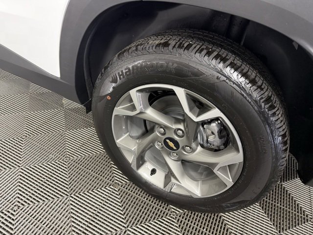 New 2025 Chevrolet Trax LT w/ Driver Confidence Package image 11