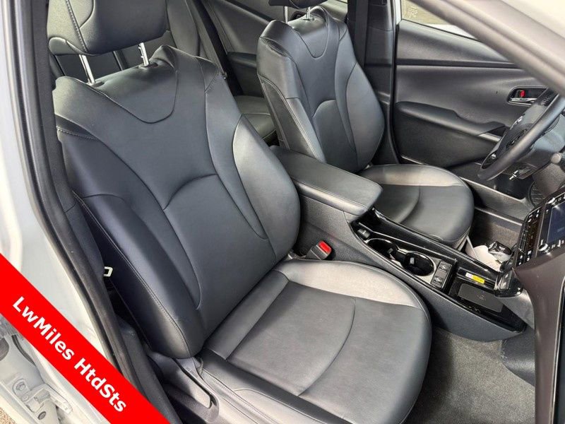 Used 2021 Toyota Prius XLE FWD image 11