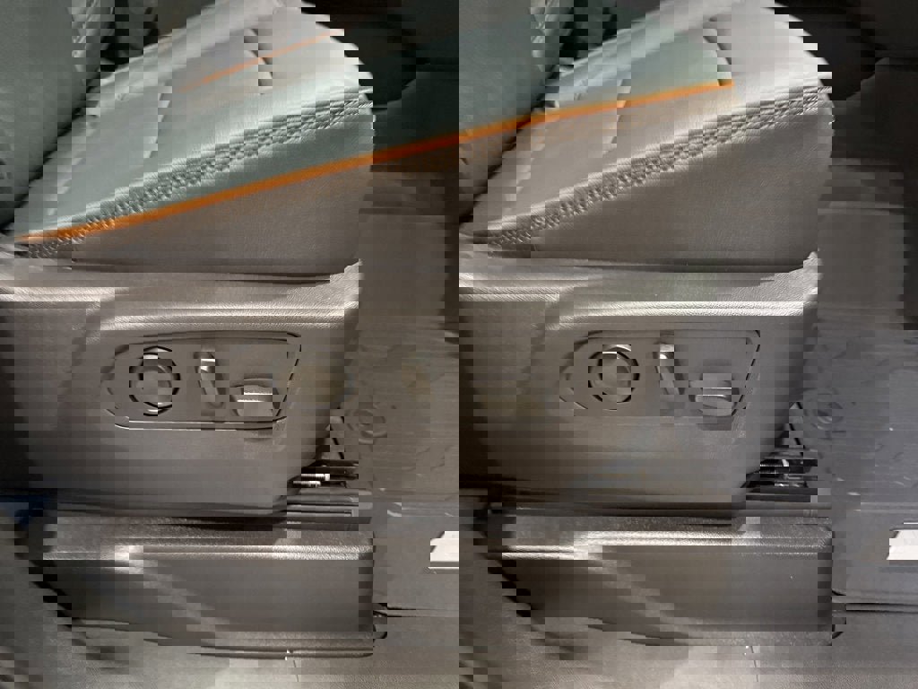 New 2026 GMC Yukon XL AT4 w/ LPO, Floor Liner Package image 13