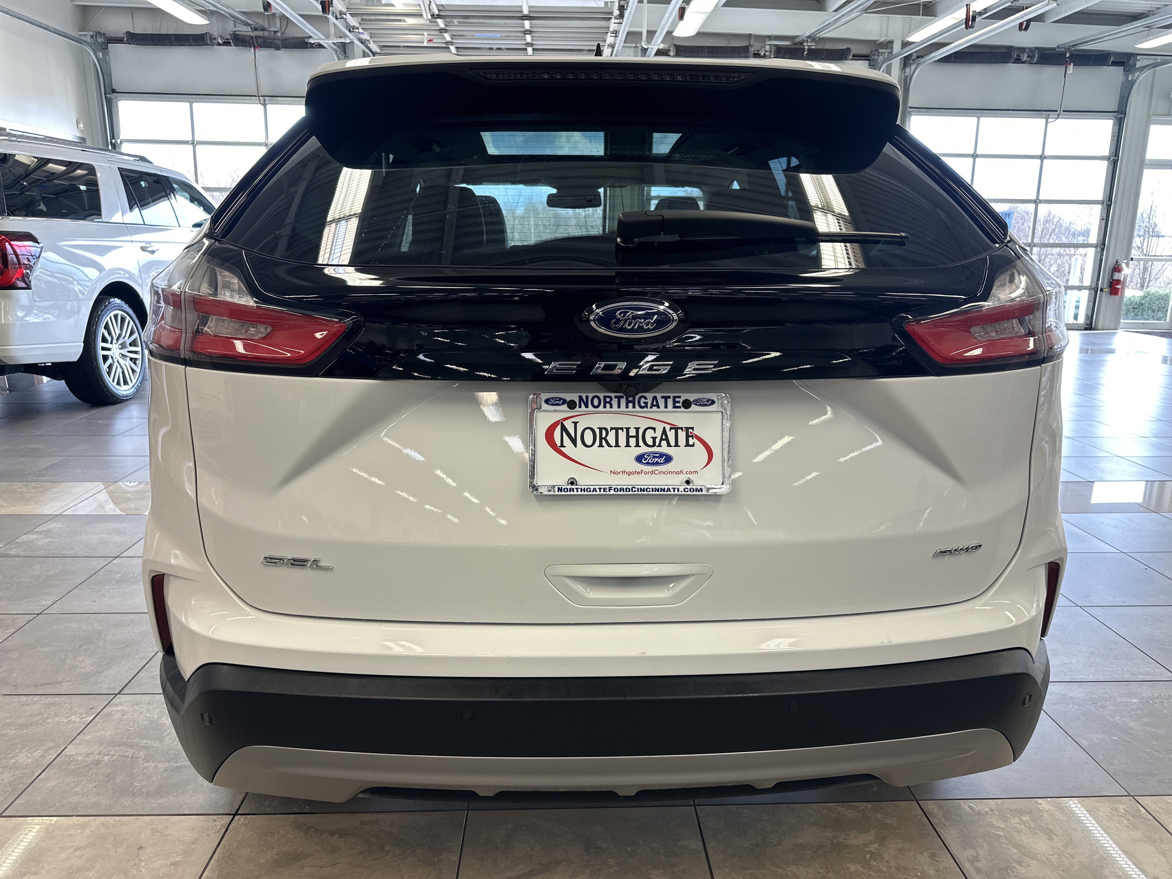 Used 2024 Ford Edge SEL w/ Convenience Package image 14