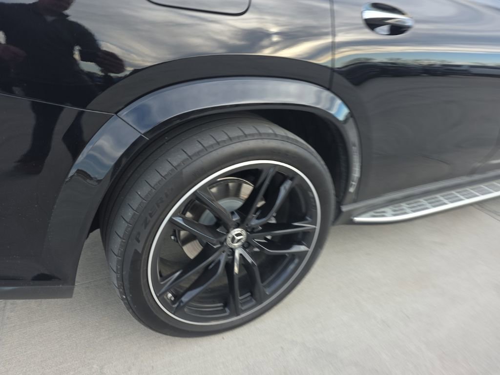 Used 2025 Mercedes-Benz GLS 450 4MATIC image 40