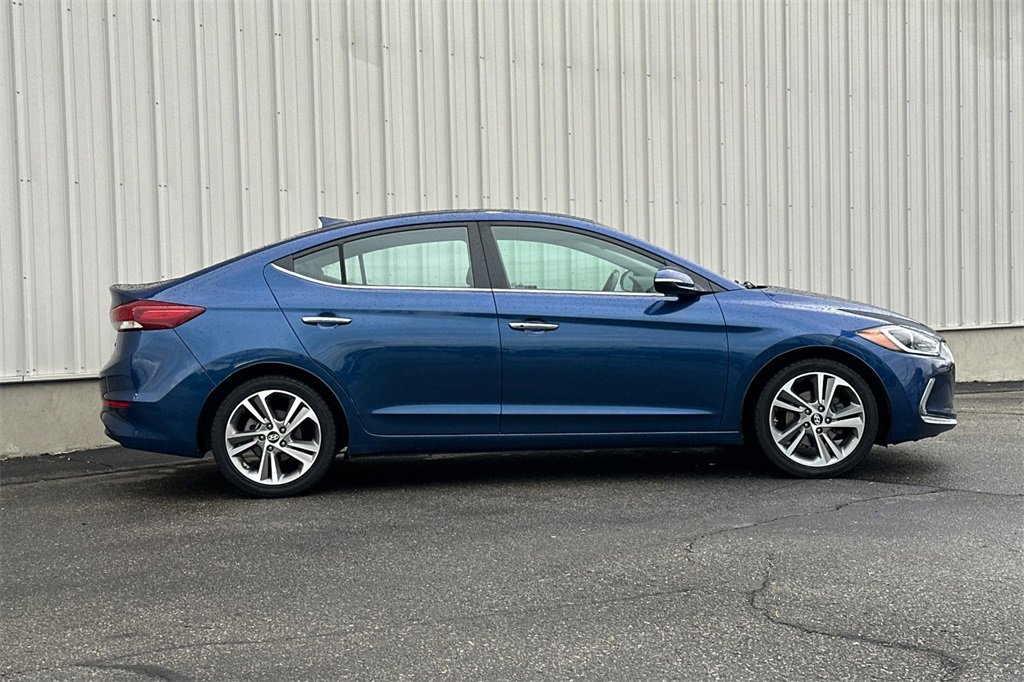 Used 2017 Hyundai Elantra Limited w/ Limited Tech Package 04 image 4