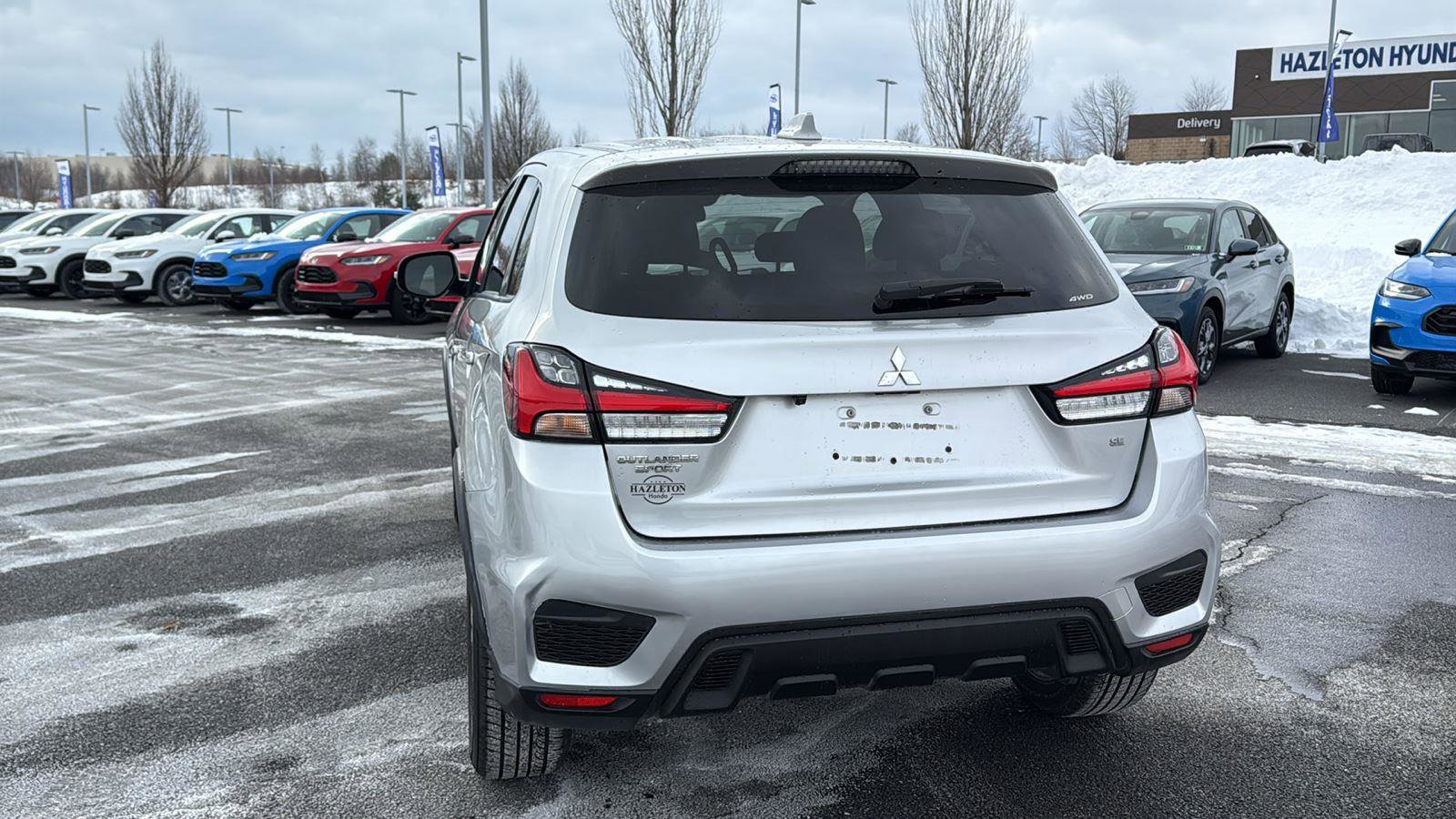 Used 2024 Mitsubishi Outlander Sport SE image 8