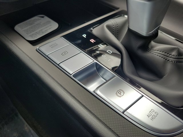 New 2026 Hyundai Elantra Limited FWD image 18