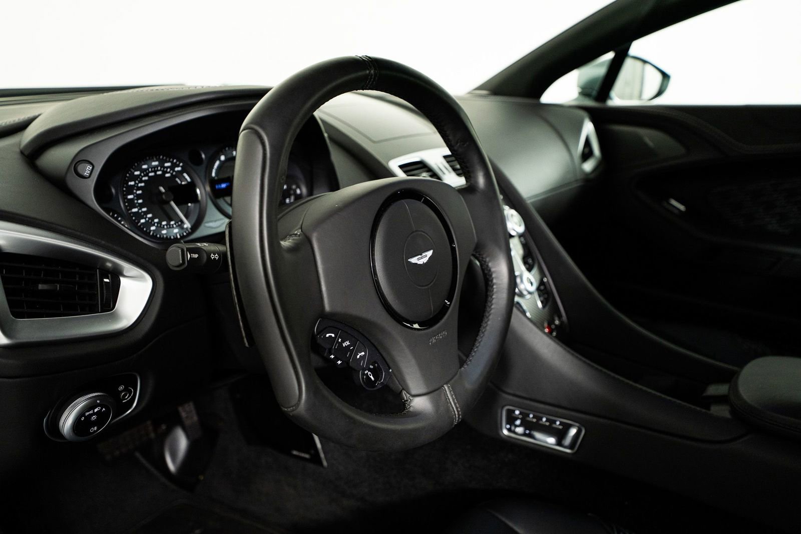 Used 2019 Aston Martin Vanquish Zagato image 26