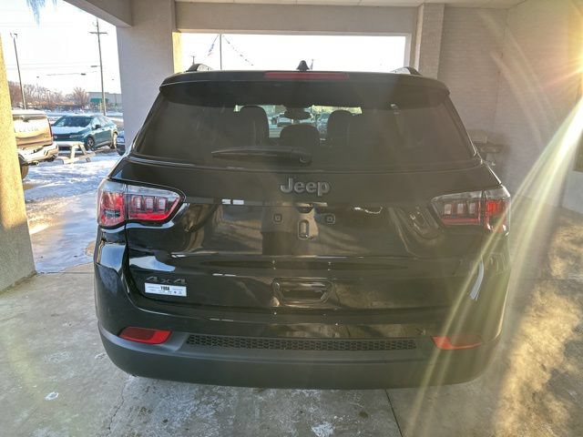 New 2026 Jeep Compass Latitude w/ Sun and Sound Group AWD/4WD image 4