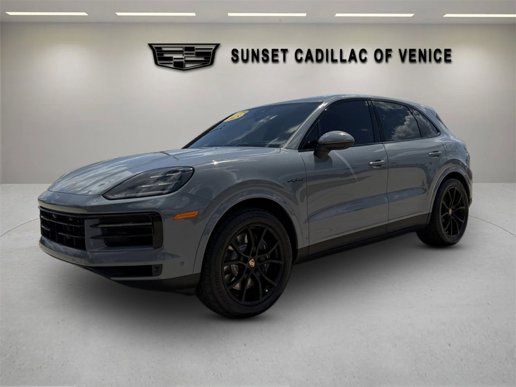 Used 2025 Porsche Cayenne E-Hybrid AWD/4WD image 40