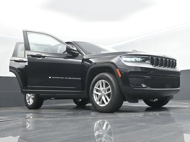 Used 2024 Jeep Grand Cherokee Laredo X image 63