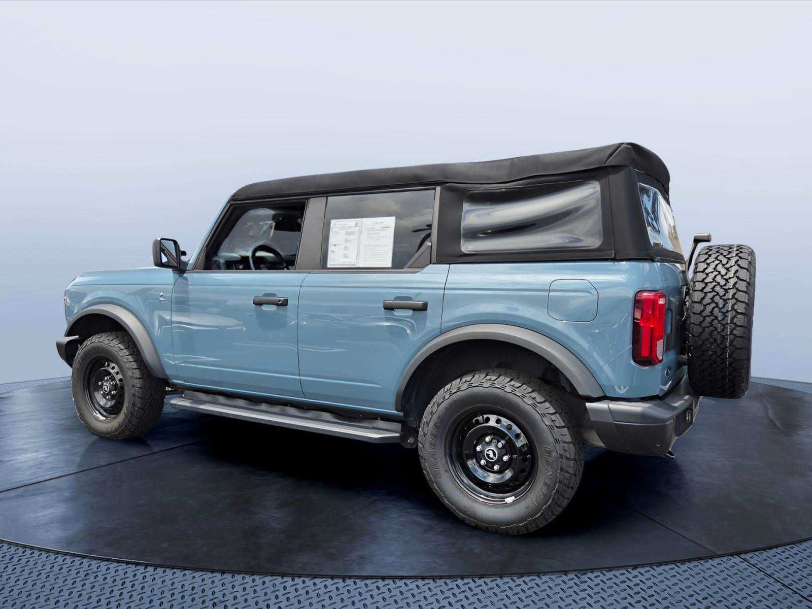 Used 2023 Ford Bronco Black Diamond AWD/4WD image 4