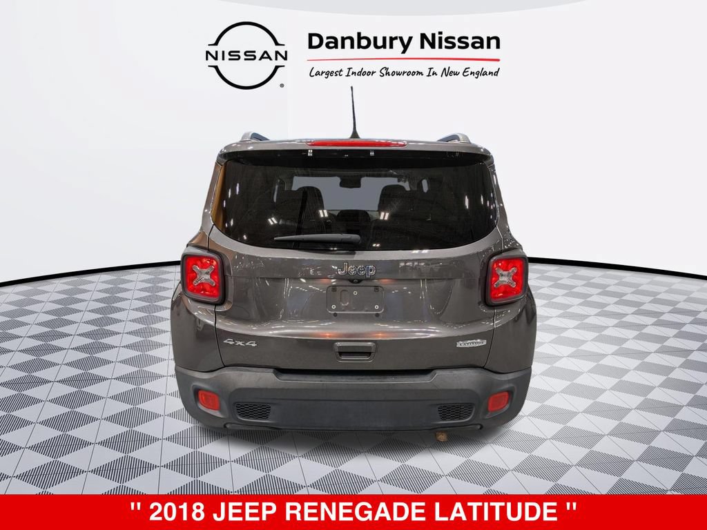 Used 2018 Jeep Renegade Latitude w/ Cold Weather Group AWD/4WD image 4