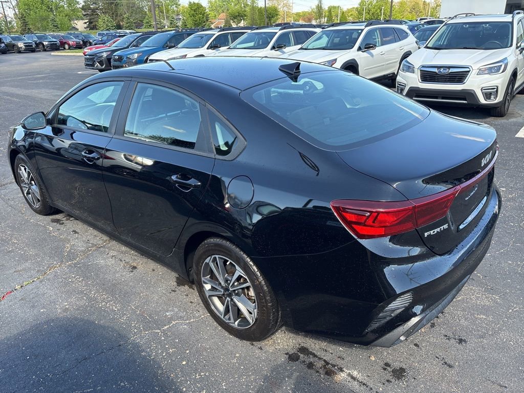 Used 2023 Kia Forte LXS w/ LXS Technology Package image 5