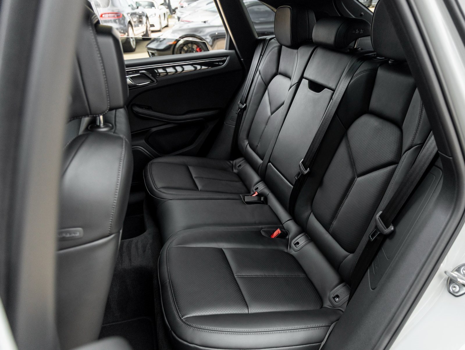 New 2026 Porsche Macan image 35