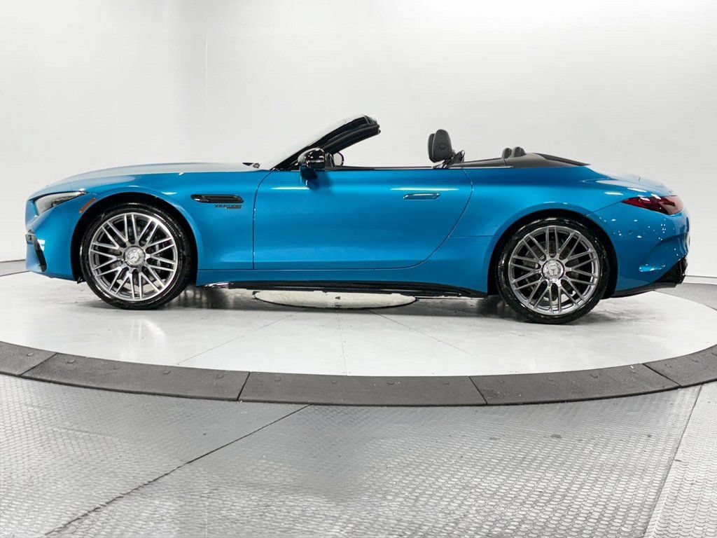 Used 2024 Mercedes-Benz SL 63 AMG 4MATIC image 5