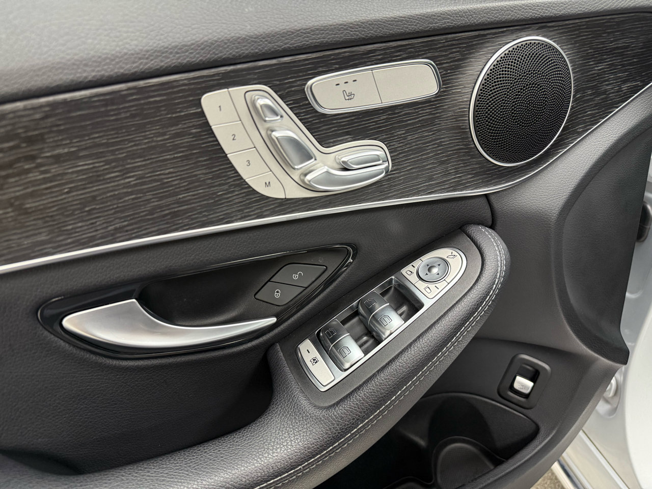 Used 2021 Mercedes-Benz C 300 C300 4MATIC Sedan image 15