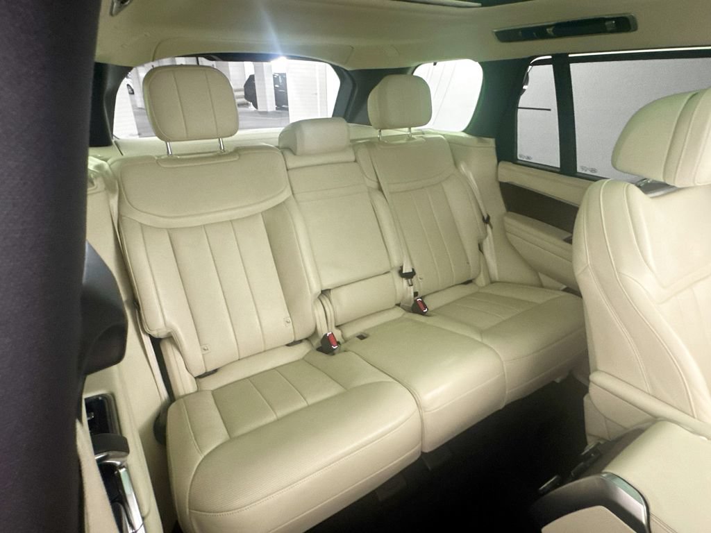 Certified 2023 Land Rover Range Rover SE AWD/4WD image 27