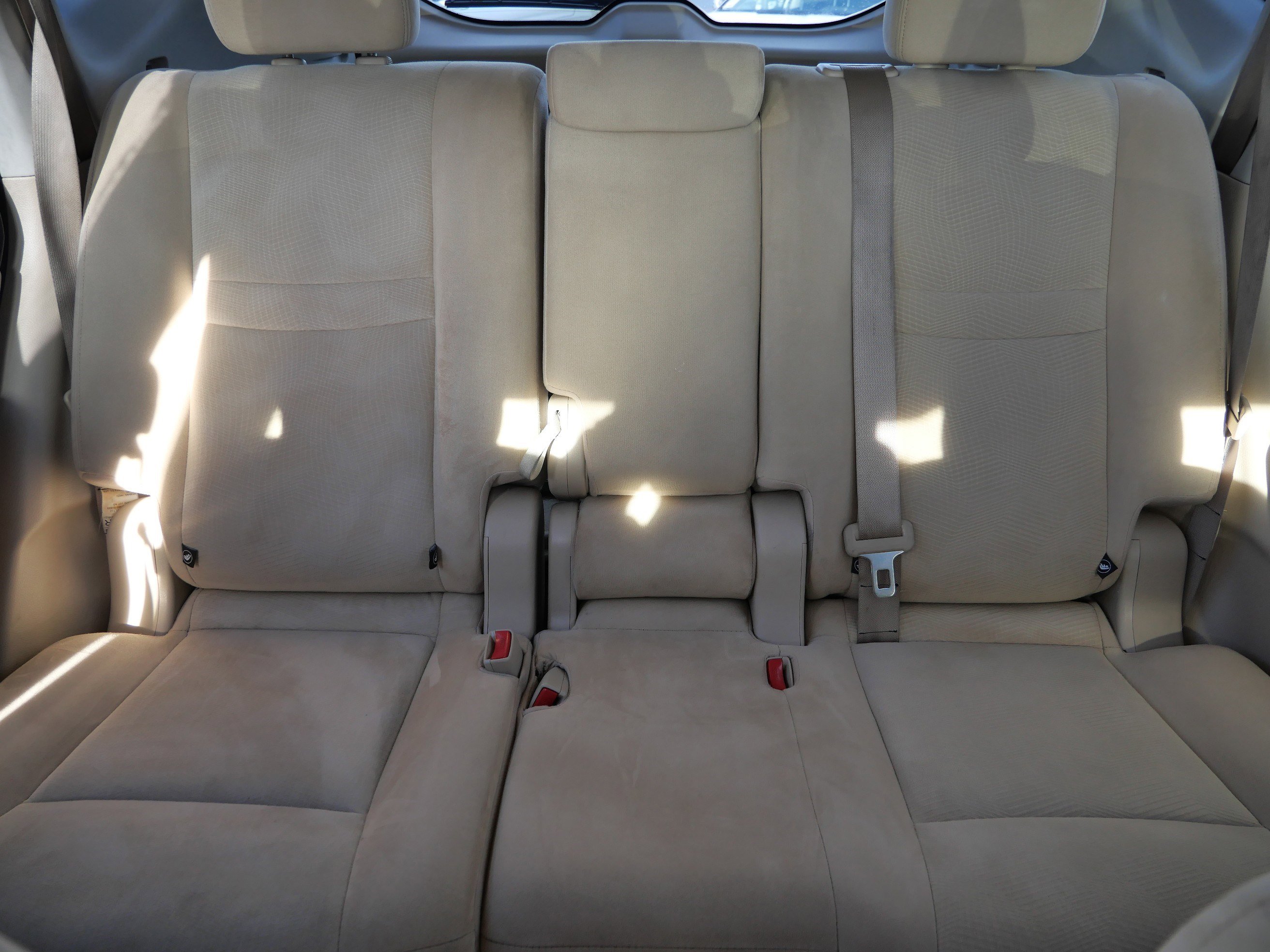 Used 2015 Nissan Rogue S image 13