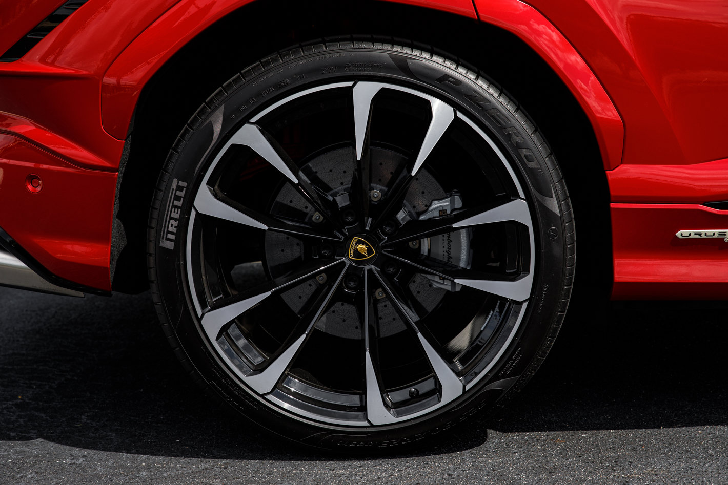 Used 2024 Lamborghini Urus S AWD/4WD image 21