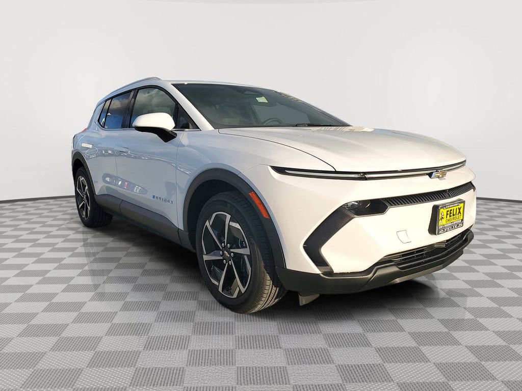 New 2026 Chevrolet Equinox EV LT image 2