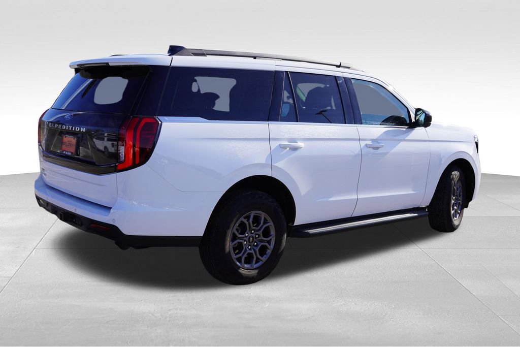Certified 2025 Ford Expedition Active image 6