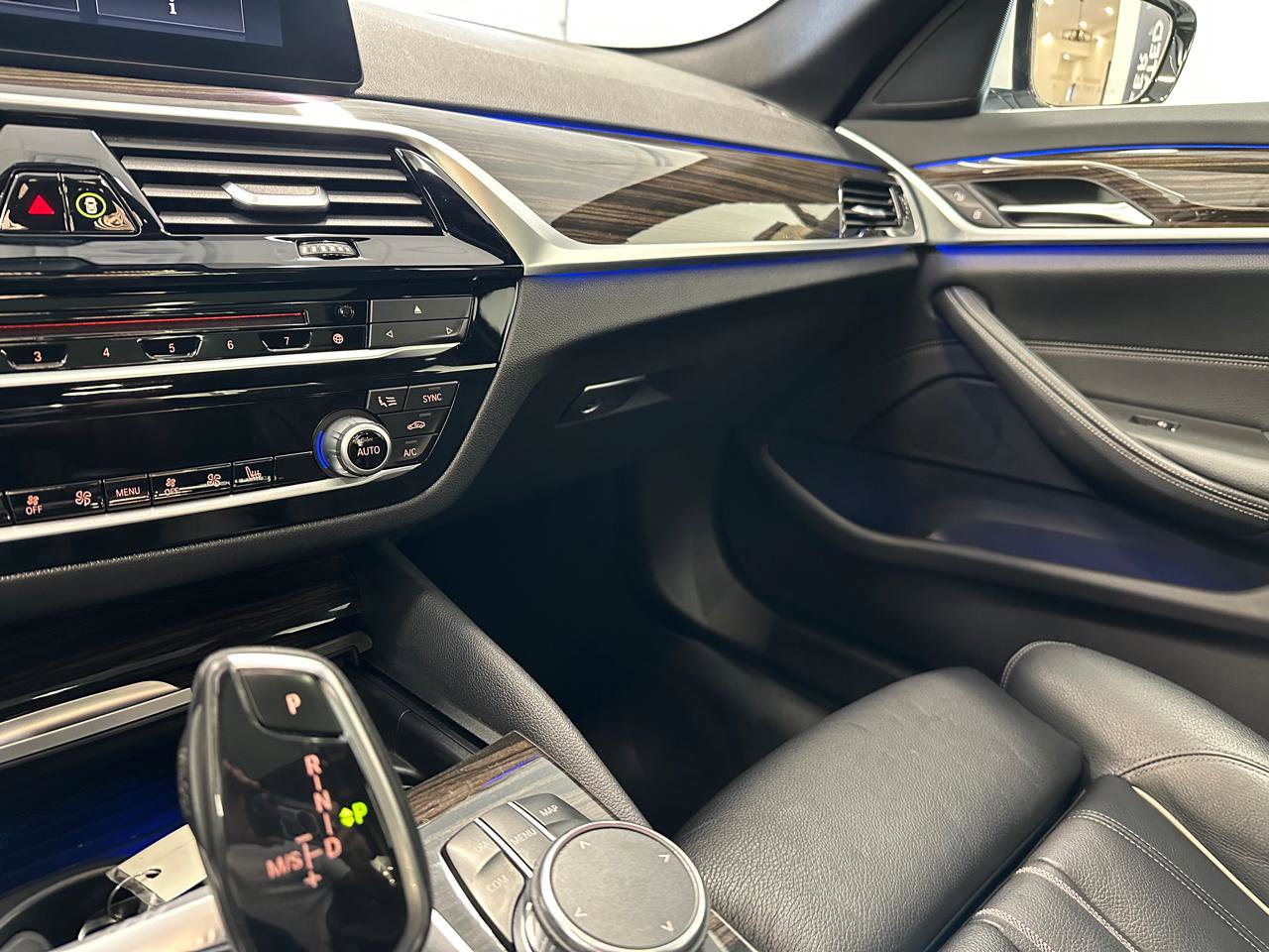Used 2019 BMW 530i w/ Convenience Package RWD image 48