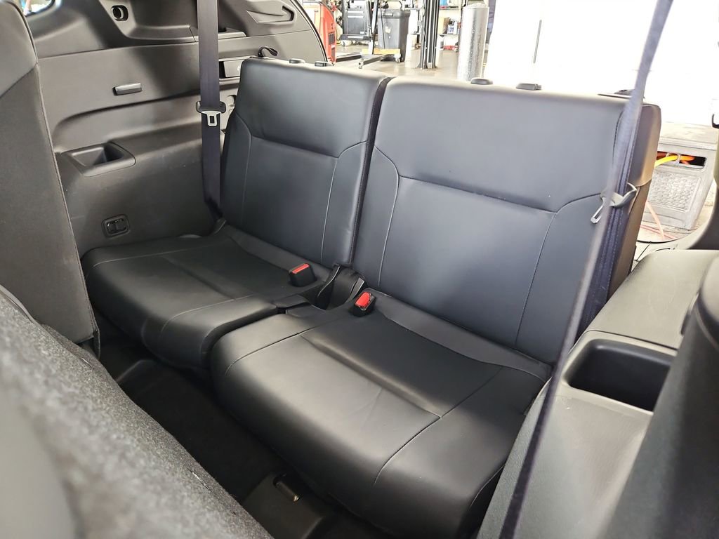 Used 2025 Mitsubishi Outlander AWD image 28