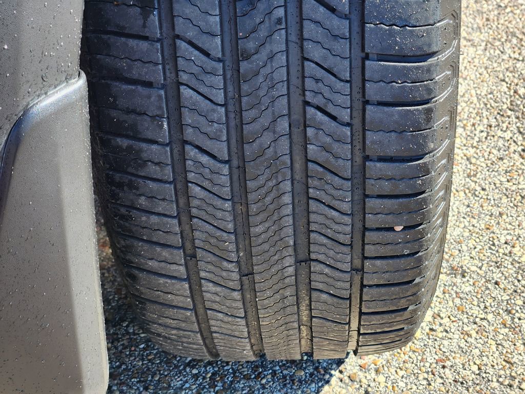 Used 2023 Nissan Pathfinder Platinum w/ Cargo Package image 10