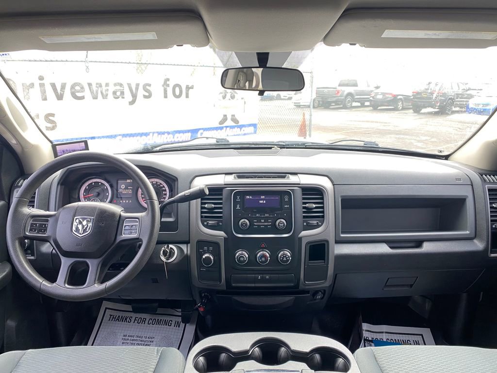 Used 2015 RAM 1500 ST w/ SXT Appearance Group image 18