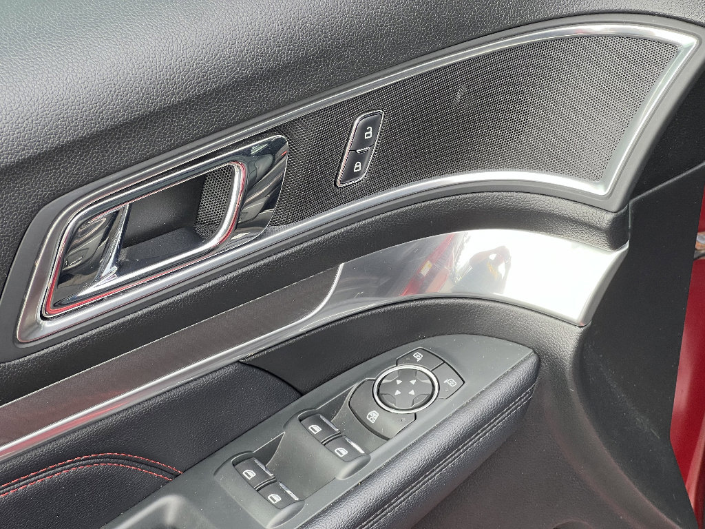 Certified 2018 Ford Explorer Sport image 15