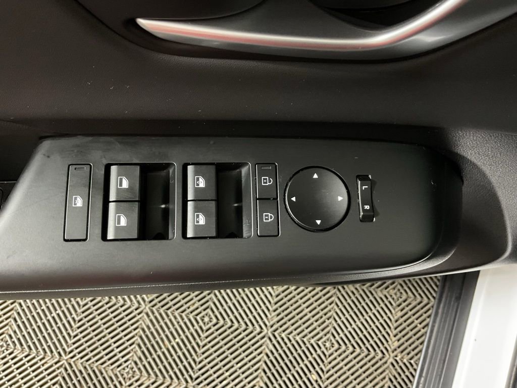 New 2026 Hyundai Kona SEL Premium image 17