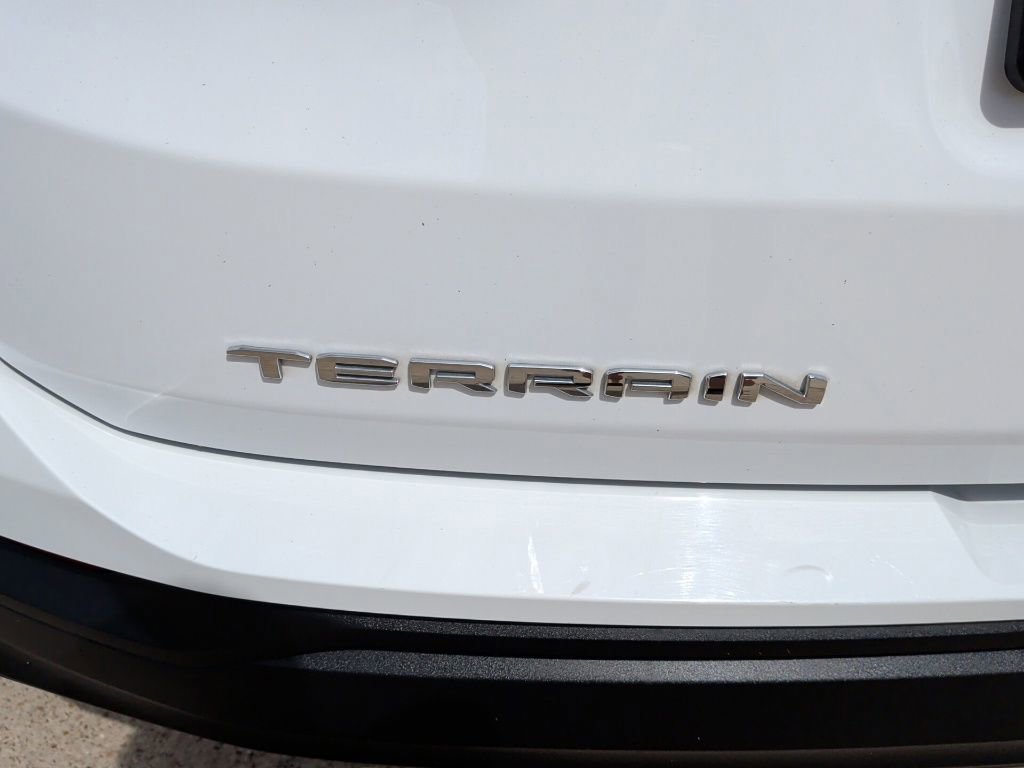 Used 2024 GMC Terrain SLE image 40